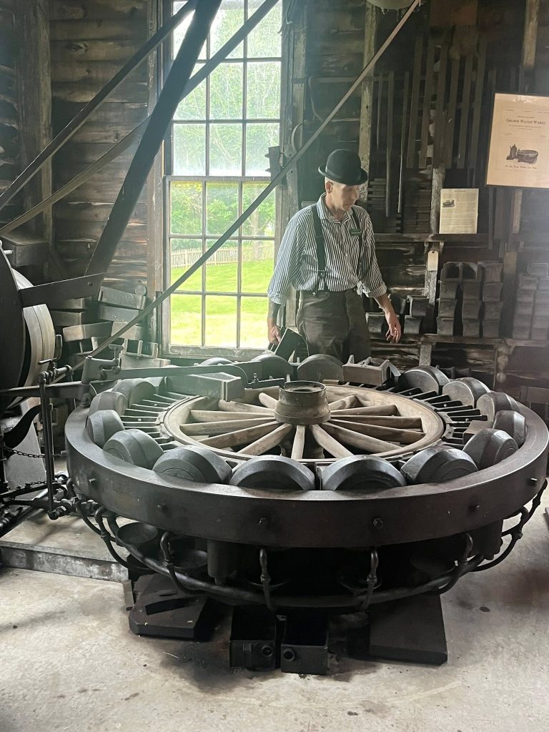 A hydraulic machine to tire the wheels and make them true. Only 3 of these still exist (and 1 is still operational in Lancaster County).